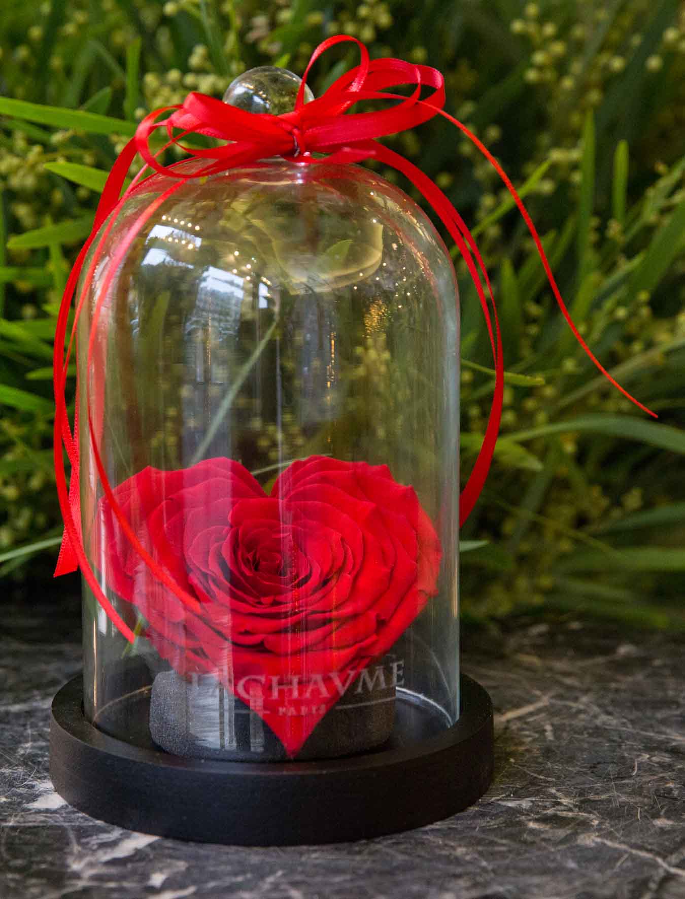 Pour la Saint Valentin, roses éternelles chez Lachaume - VieDeLuxe.fr