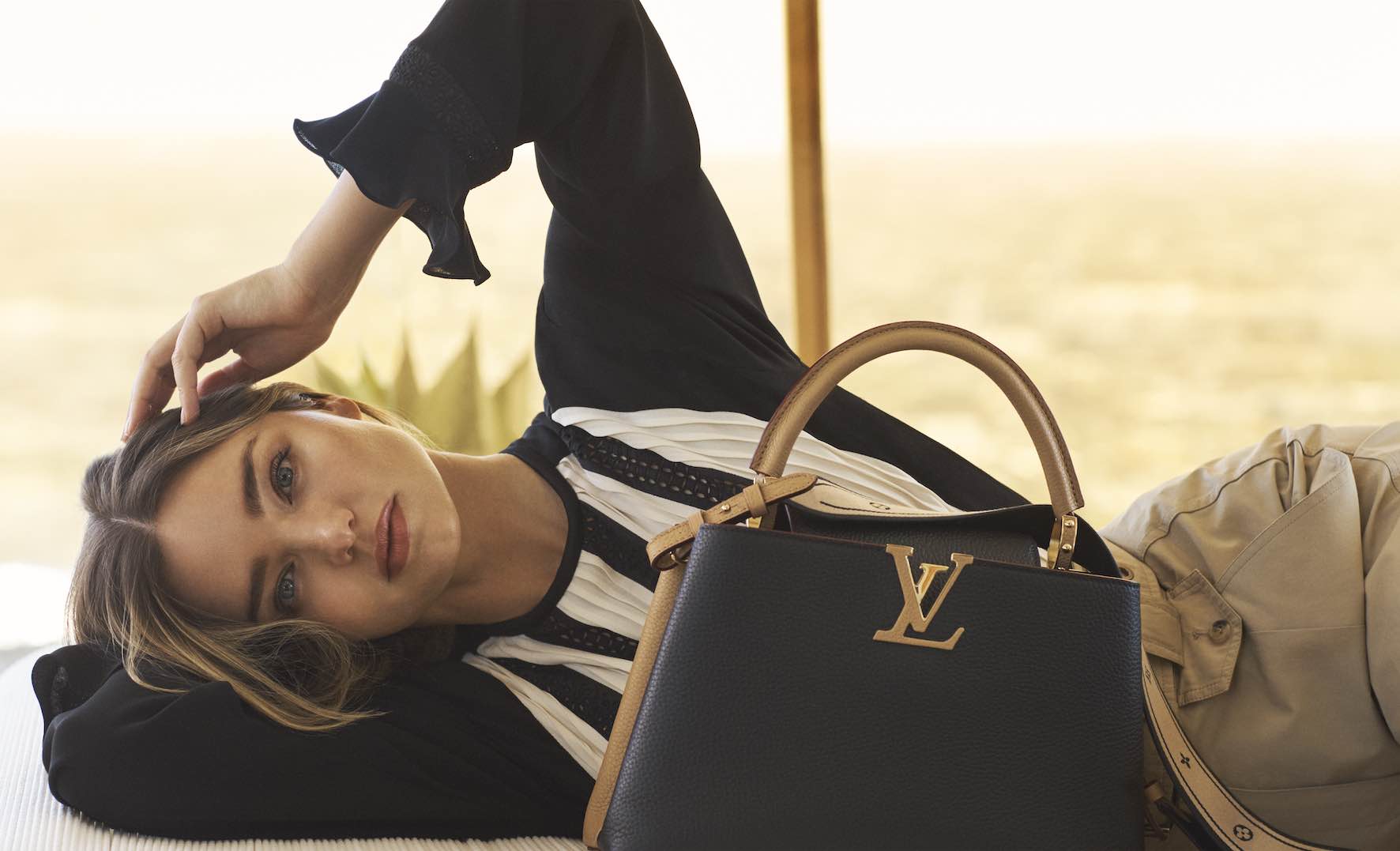 Trois tailles pour la variation estivale du sac Capucines Louis Vuitton 