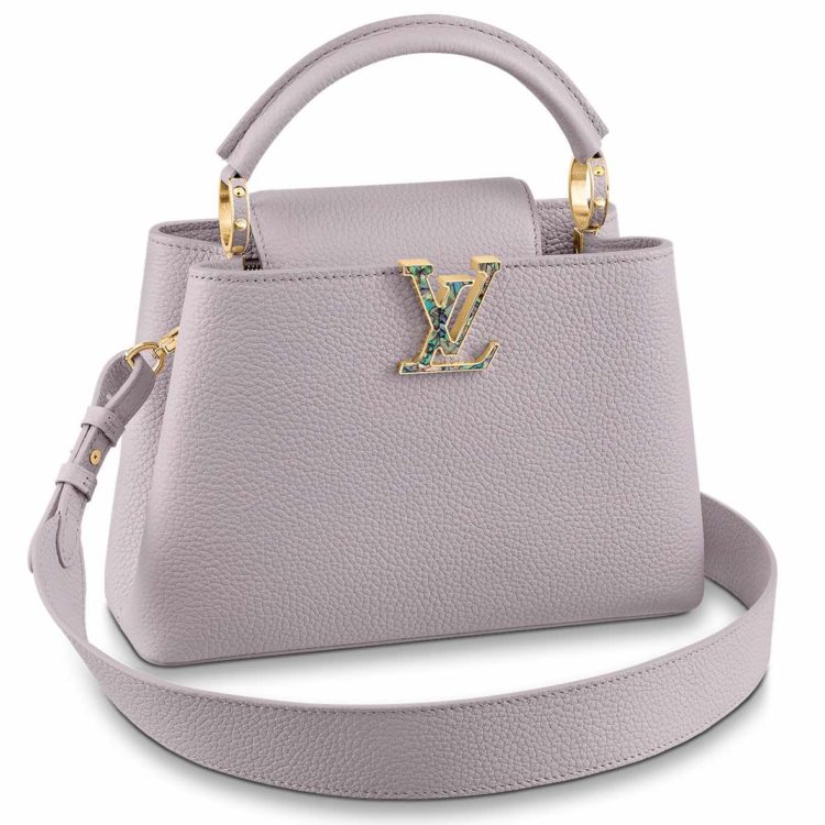 Trois tailles pour la variation estivale du sac Capucines Louis Vuitton 