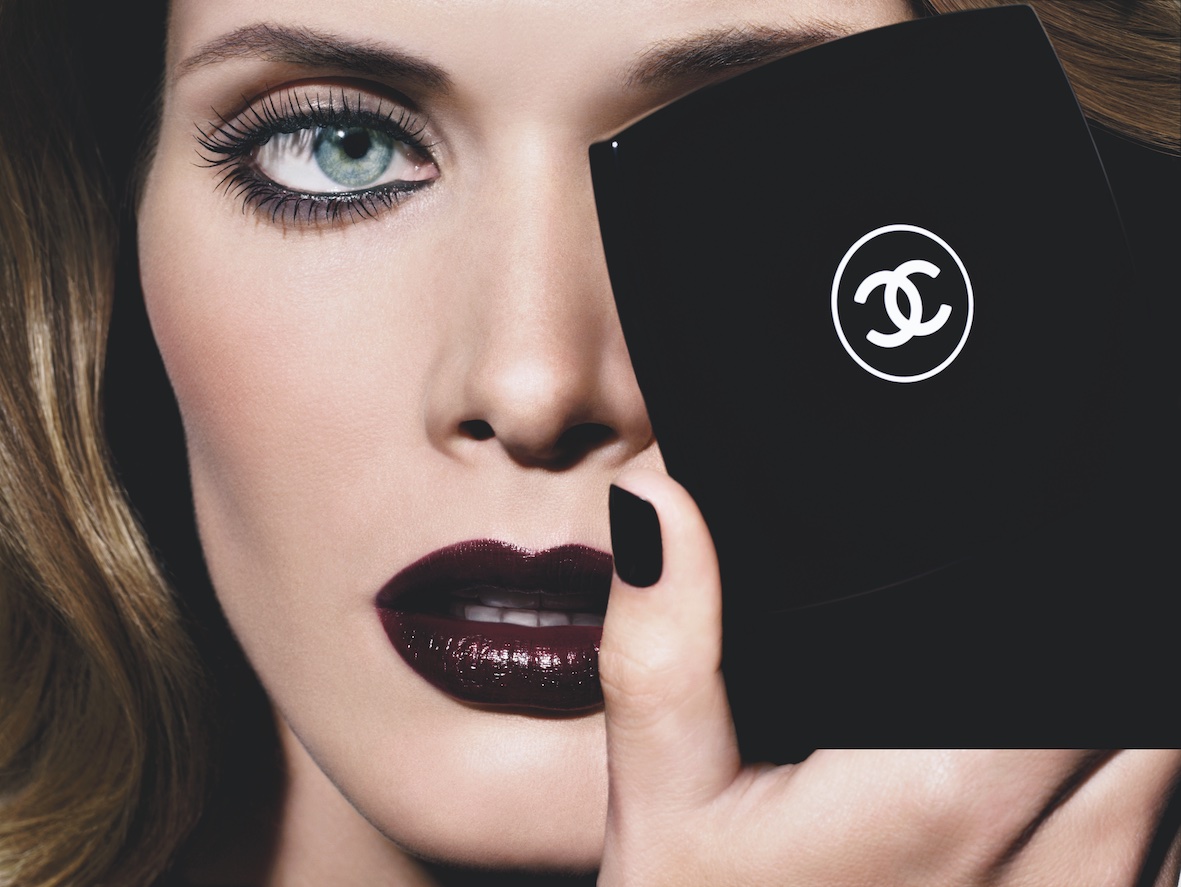 Chanel, L'Allure du Maquillage», le premier livre retraçant un